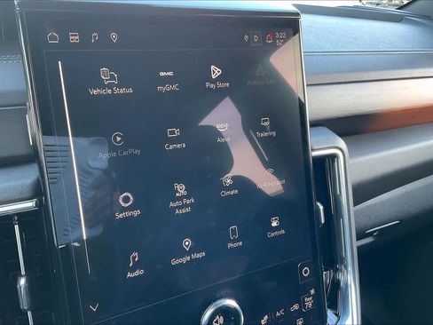 Certified 2025 GMC Yukon Denali image 31