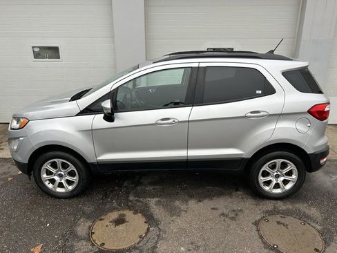 Used 2019 Ford EcoSport SE w/ SE Convenience Package image 3