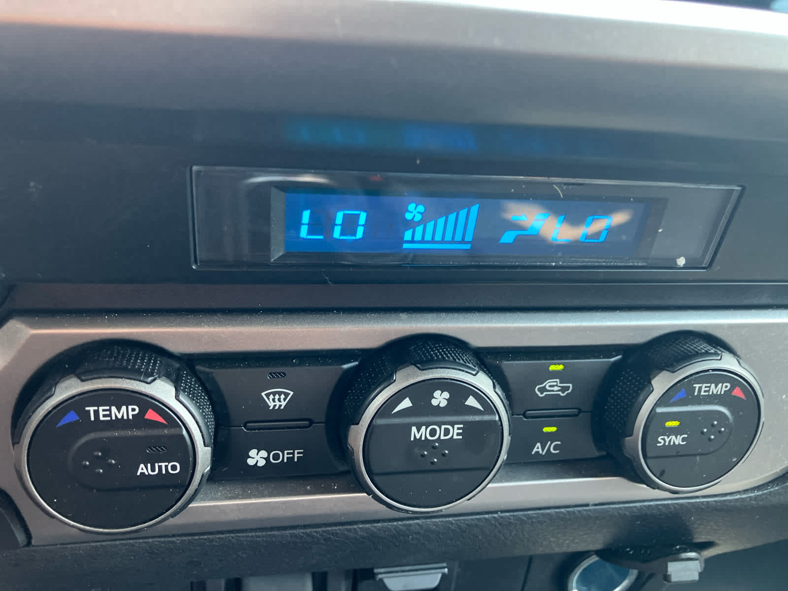 Used 2023 Toyota Tacoma SR5 RWD image 21