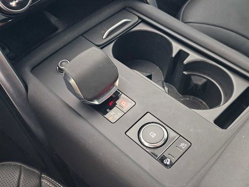 Used 2023 Land Rover Discovery HSE R-Dynamic image 30