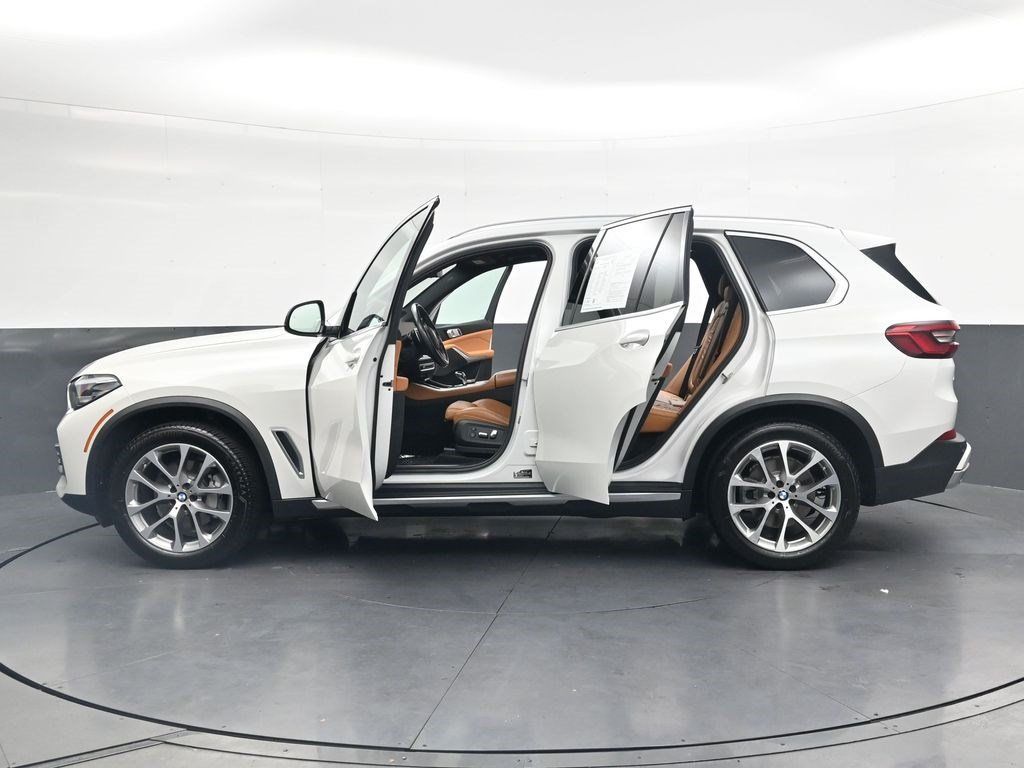 Used 2019 BMW X5 xDrive40i w/ Convenience Package AWD/4WD image 34