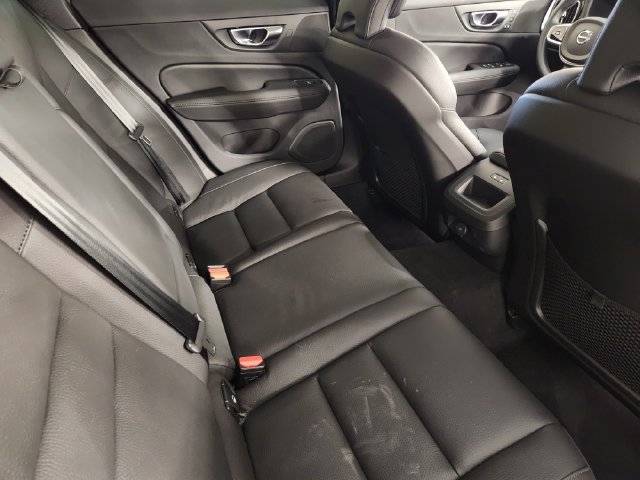 Certified 2026 Volvo V60 B5 Cross Country Plus w/ Protection Package Premier AWD/4WD image 31