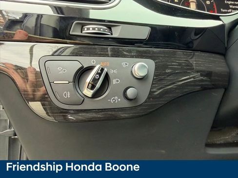 Used 2017 Audi Q7 3.0T Prestige AWD/4WD image 19