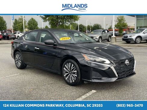 Used 2024 Nissan Altima 2.5 SV FWD image 1