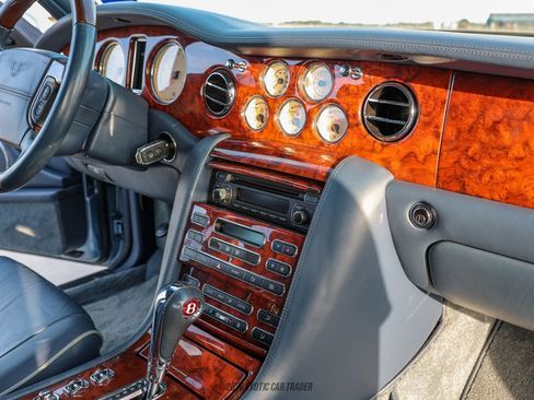 Used 2006 Bentley Arnage R image 33