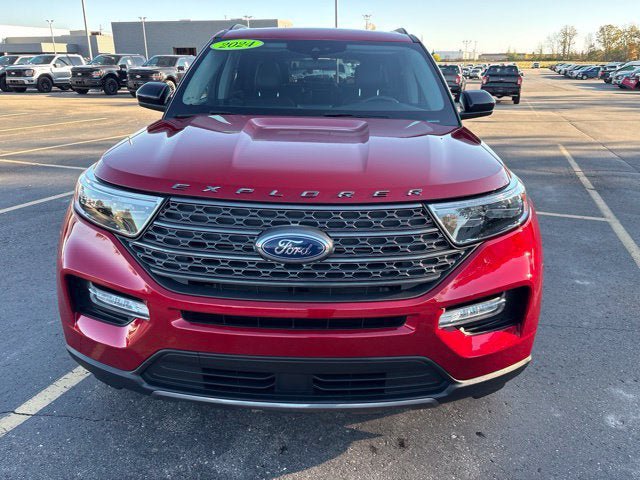 Used 2024 Ford Explorer XLT w/ Equipment Group 202A AWD/4WD image 18