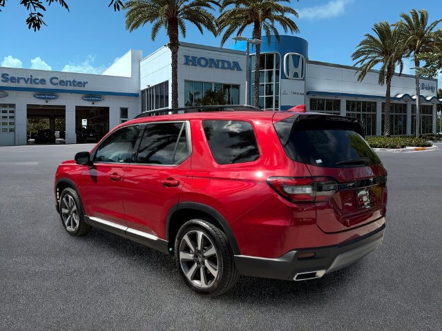 Used 2024 Honda Pilot Touring image 6