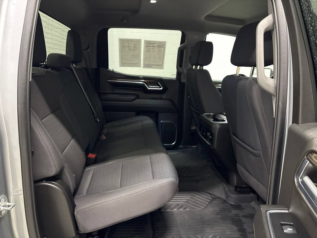 Used 2024 Chevrolet Silverado 1500 LT AWD/4WD image 37
