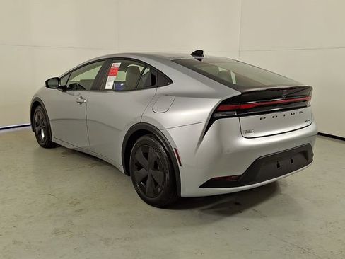 New 2026 Toyota Prius LE image 4