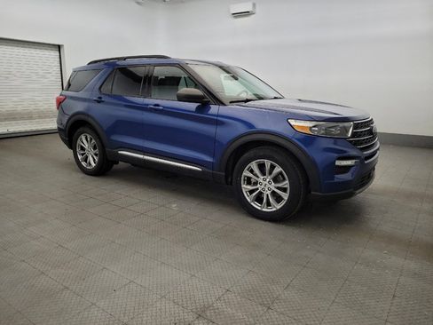 Used 2020 Ford Explorer XLT w/ Equipment Group 202A AWD/4WD image 11