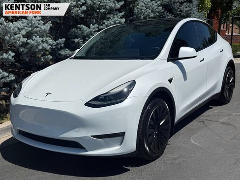 Used 2023 Tesla Model Y Long Range AWD/4WD image 3