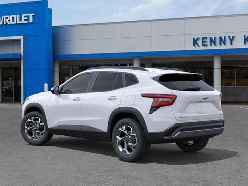 New 2026 Chevrolet Trax LT w/ Driver Confidence Package image 3