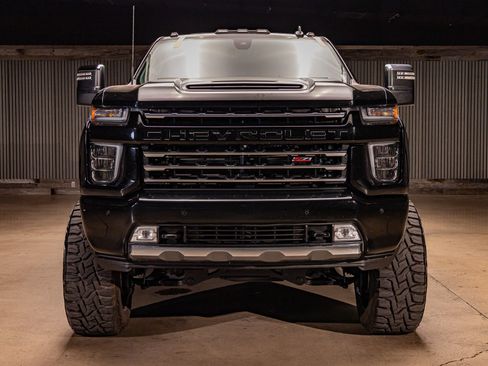 Used 2021 Chevrolet Silverado 2500 LTZ w/ Z71 Chrome Sport Edition image 2