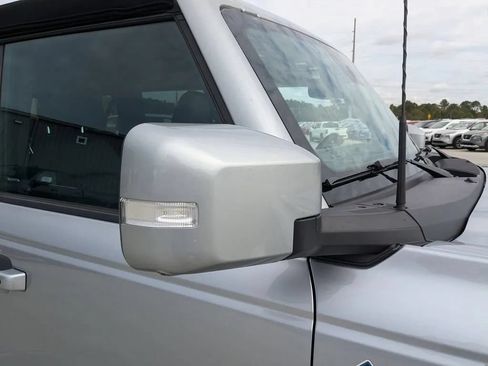 Used 2023 Ford Bronco Outer Banks AWD/4WD image 13
