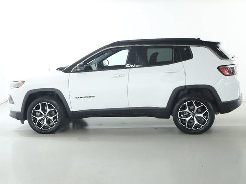 Used 2025 Jeep Compass Limited AWD/4WD image 37