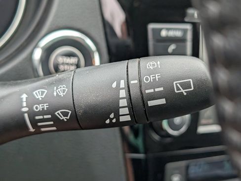 Used 2022 Nissan Rogue Sport SV w/ Technology Package image 24