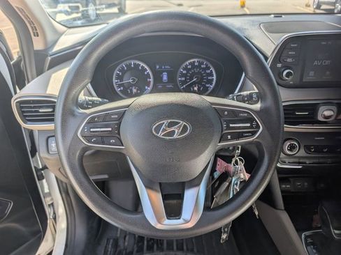 Used 2019 Hyundai Santa Fe SE image 10
