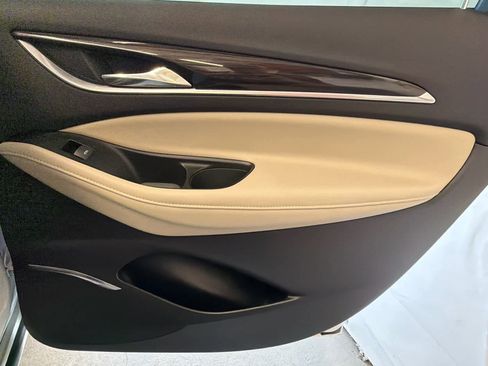 Used 2018 Buick Enclave Premium w/ Experience Buick Package image 37