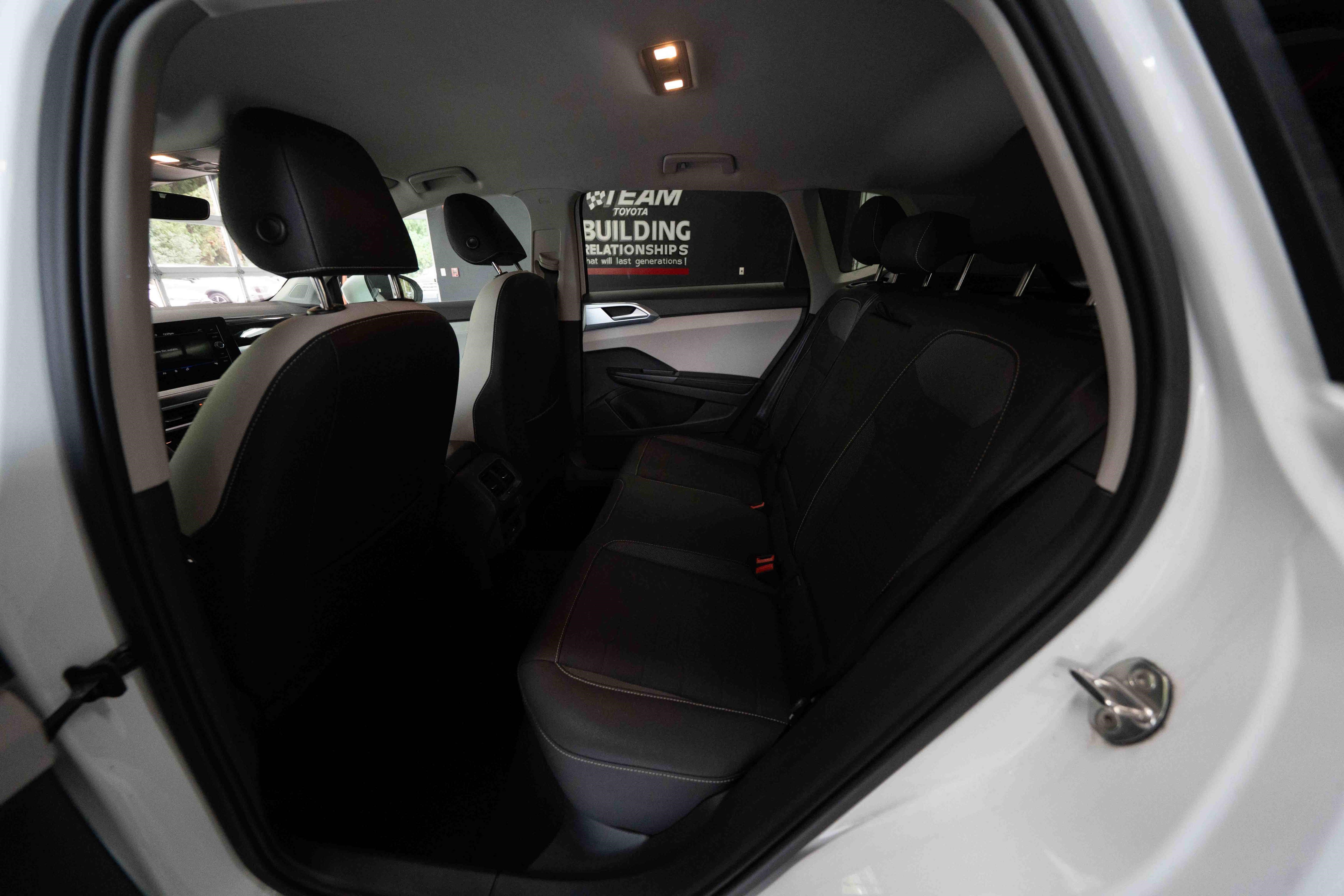 Used 2025 Volkswagen Taos SE FWD image 23