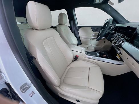 New 2026 Mercedes-Benz GLB 250 4MATIC image 28