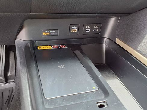 Used 2025 Toyota Camry LE FWD image 26