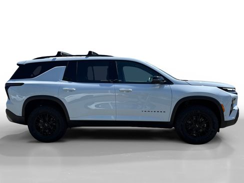 New 2026 Chevrolet Traverse Z71 w/ Enhanced Driving Package AWD/4WD image 6