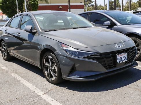 Used 2023 Hyundai Elantra SEL w/ Convenience Package FWD image 21
