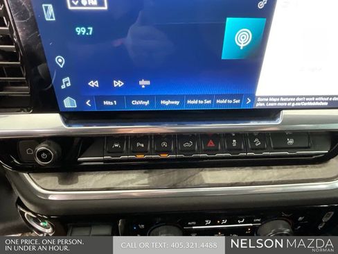 Used 2022 Chevrolet Silverado 1500 LTZ AWD/4WD image 32