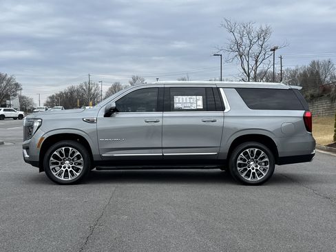 New 2026 GMC Yukon XL Denali w/ Advanced Technology Package image 7