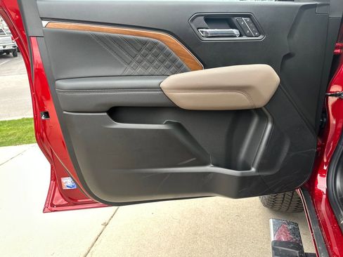 New 2026 GMC Canyon Denali AWD/4WD image 12