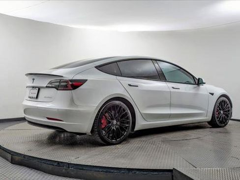 Used 2021 Tesla Model 3 Performance image 7