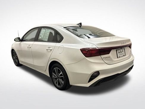 Certified 2024 Kia Forte LXS FWD image 7