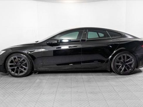 Used 2021 Tesla Model S Plaid image 3