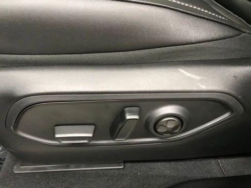 New 2025 Jeep Grand Cherokee Limited 4xe w/ Luxury Tech Group II image 10