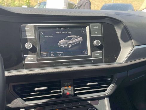 Used 2022 Volkswagen Jetta S image 26