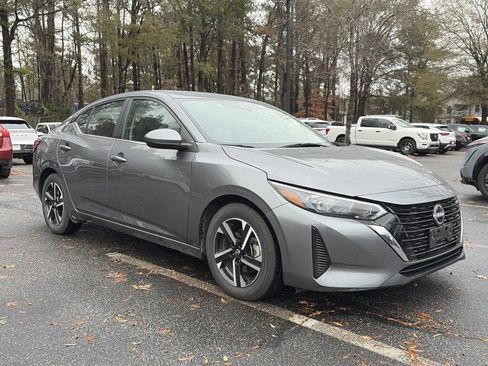 Used 2024 Nissan Sentra SV image 7