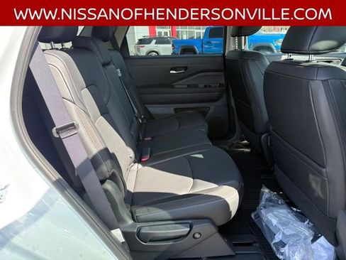New 2026 Nissan Pathfinder SL AWD/4WD image 21