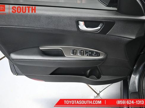 Used 2020 Kia Optima SE FWD image 24