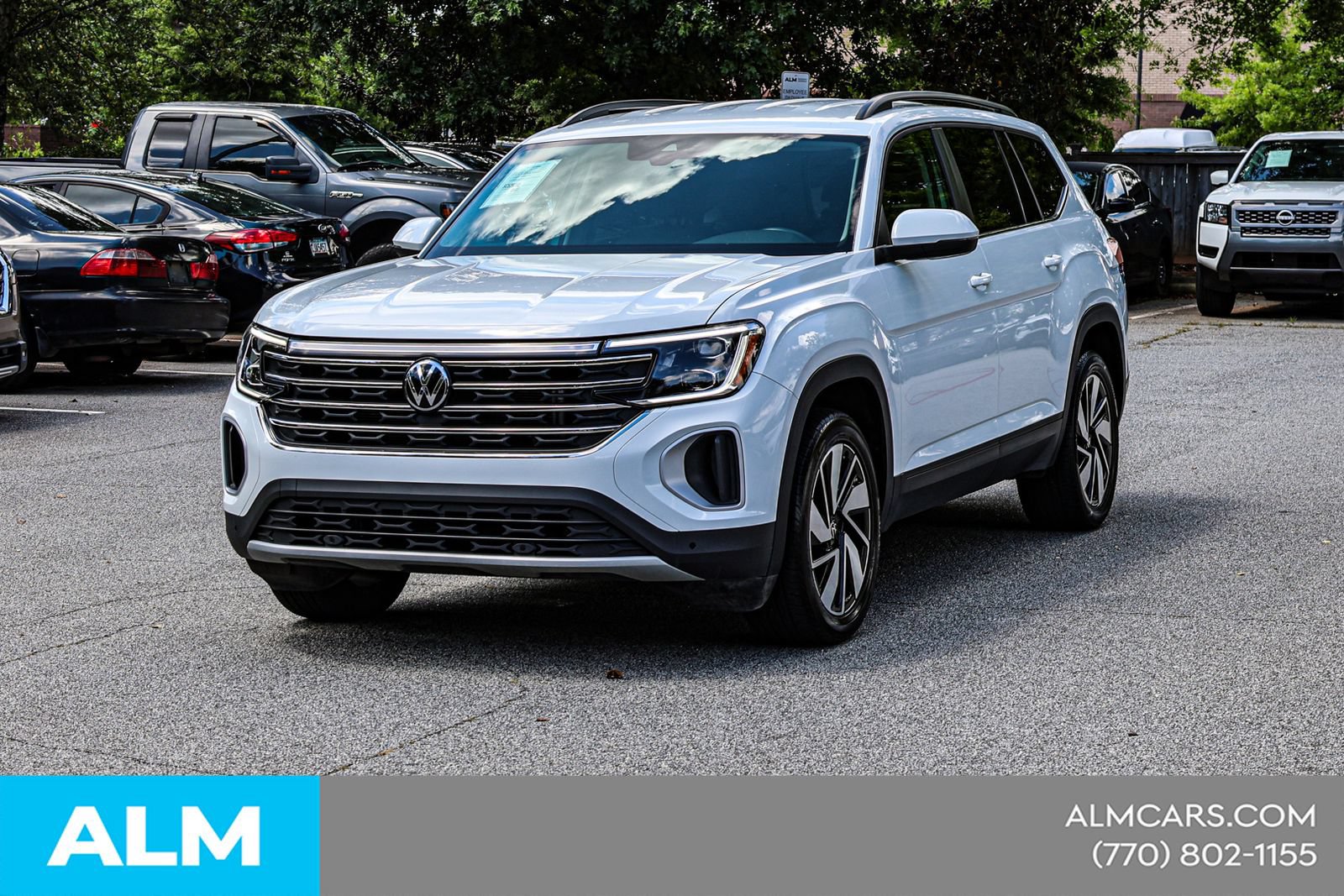 Used 2025 Volkswagen Atlas SE FWD image 3