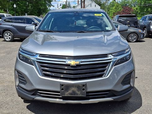 Used 2024 Chevrolet Equinox LT AWD/4WD image 2