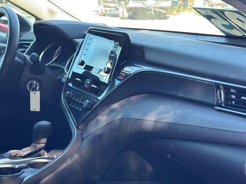 Used 2021 Toyota Camry LE image 24