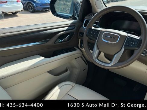 Used 2023 GMC Yukon Denali AWD/4WD image 11