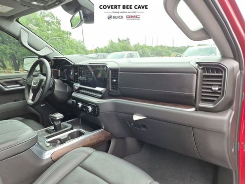 Used 2025 GMC Sierra 1500 SLT image 15