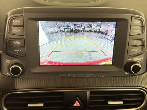 Used 2021 Hyundai Kona Limited w/ Cargo Package image 22