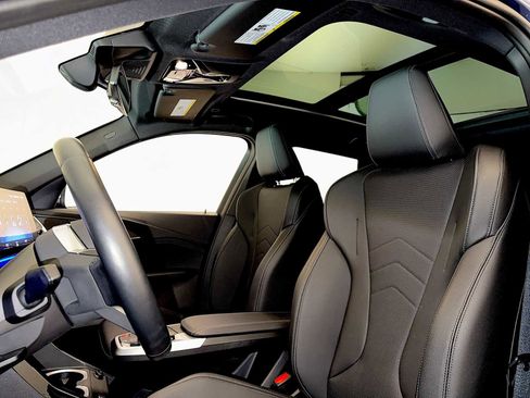 Certified 2023 BMW X1 xDrive28i w/ Convenience Package image 20