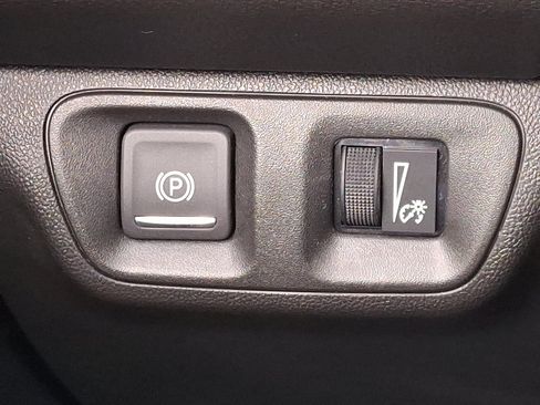 Used 2023 GMC Acadia SLE w/ Driver Convenience Package image 23