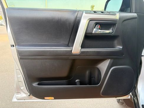 Used 2022 Toyota 4Runner SR5 Premium w/ Moonroof Package AWD/4WD image 23