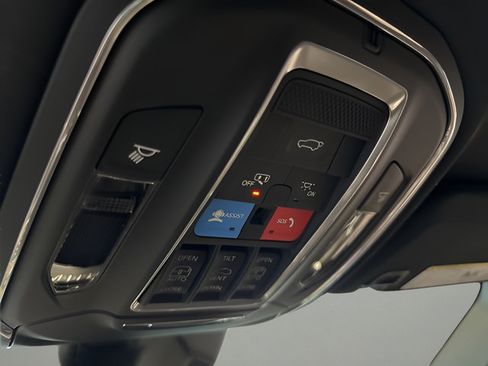New 2026 Jeep Grand Cherokee Limited AWD/4WD image 18