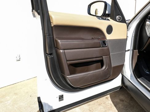 Used 2019 Land Rover Range Rover Sport HSE image 28