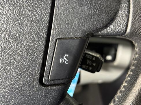 Used 2012 Toyota Tundra Limited image 26